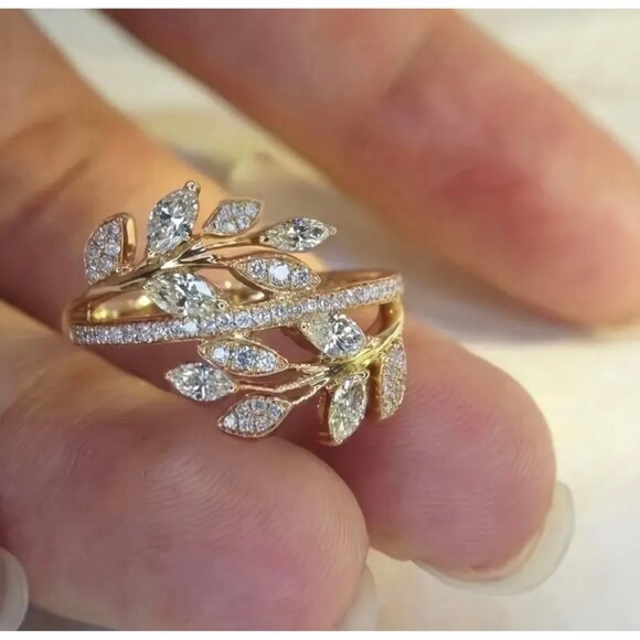 18K Gold Pladed Leaf-Inspired Ring - Picture 3 of 4